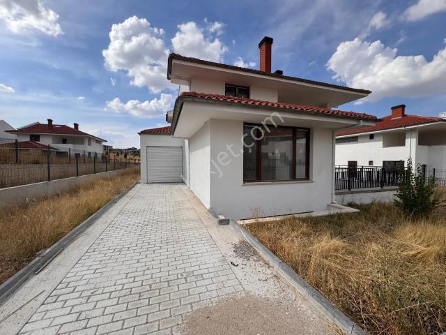 Etimesgut Balıkuyumcuda 2023 Yapımı, 3 Katlı 4+2 Sıfır Villa