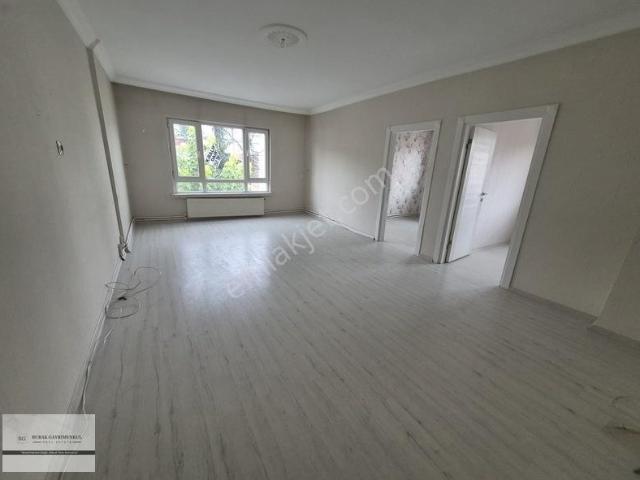 Etimesgut Beledıyesının Karsısında Kiralık Daire