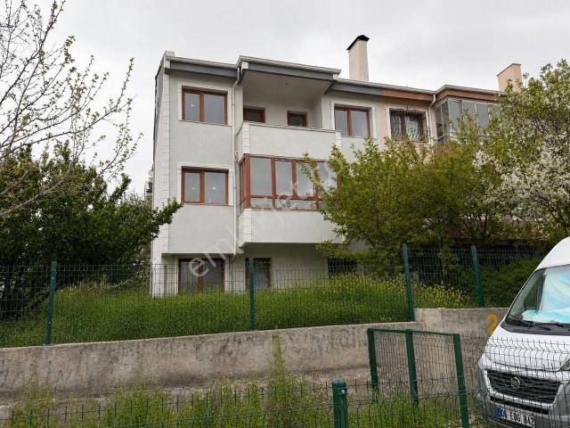 Etimesgut Elvan Mah. Yeni Okay Sitesinde 5+2 Lüks Villa