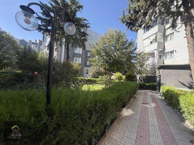 Etimesgut Elvankent'te Cansu 91 Sitesi'nde Mükemmel Arakat 3+1