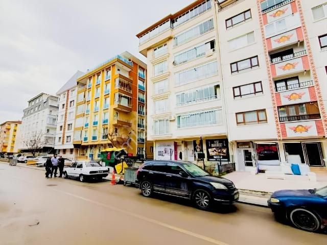 Etimesgut İstasyon Mah Yapılı Ebeveyn Banyolu Kiralık Daire