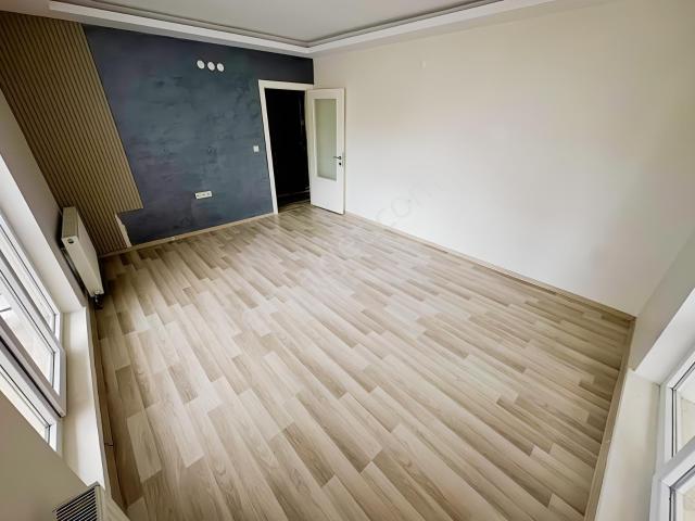 Etimesgut İstasyon Mah.de Bahçe Kullanımlı 3+1 Kiralık Daire