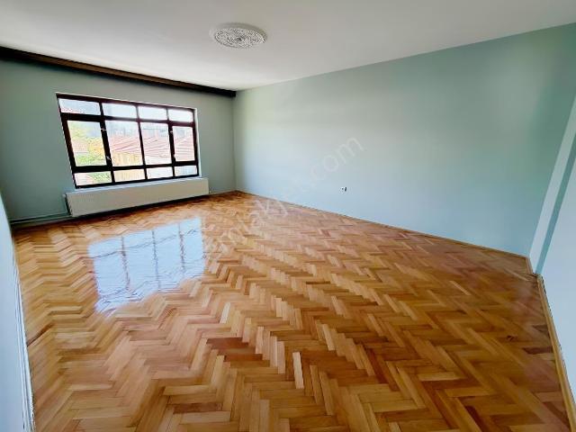 Etimesgut İstasyon Mahallesi Merkez De Güney 3+1 Kiralık Daire