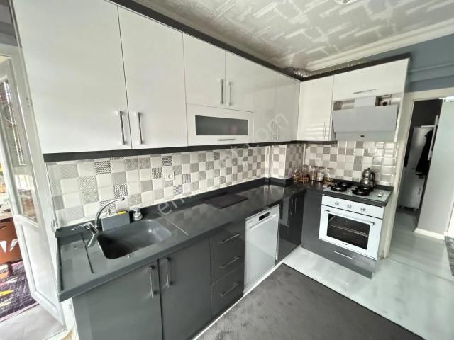 Etimesgut Süvari Mah. Güney batı Cepheli 3+1 Balkonlu 110 M²