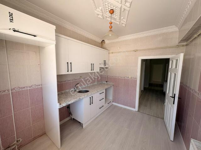 Etimesgut Topçu Mh. 3+1 Bağımsız Full Yapılı Gömüsüz Bahçe Katı