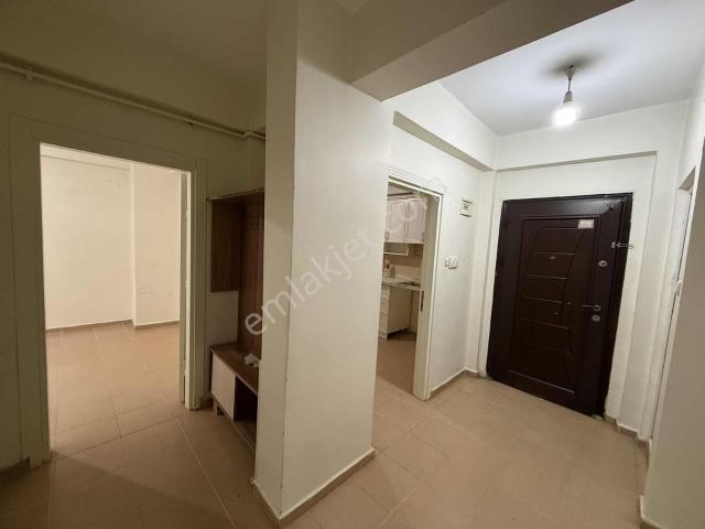 Çetin Gayrimenkulden Dumlupınar Cami Civ Kiralık 2+1 Daire