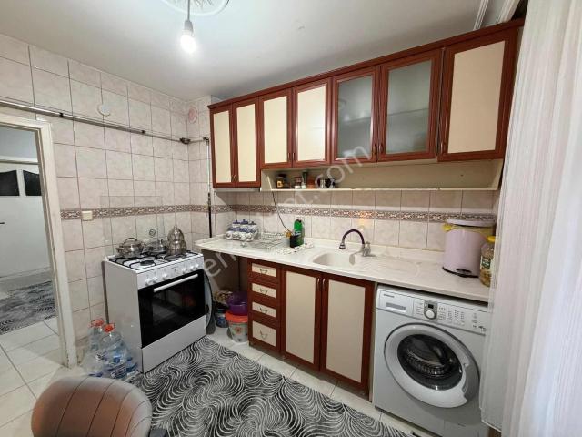 Etlık Merkezde Eşyalı Yapılı Cadde Üzeri 2+1