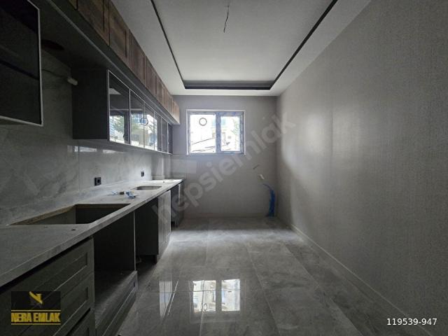 ETLİK'TE SIFIR BİNADA YERDEN ISITMA 2.KATTA E.BANYO 2+1