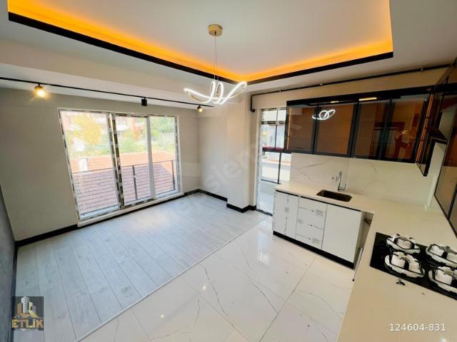 ETLİK GAYRİMENKUL'DEN 2+1 FIRSAT DAİRESİ !