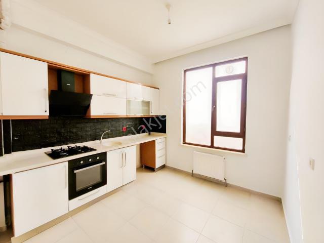 Etlik Yayla 2+1 Altında Daire Var Bakımlı Asansörlü Boş Daire