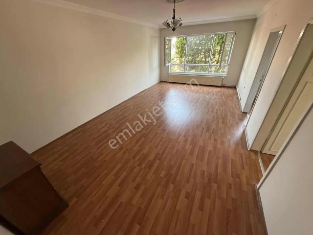 Etlik Adnan Yüksel Caddesin'de Kiralık 3+1