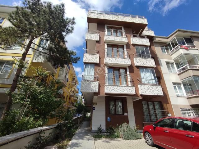 Etlik Atadan Cad. Yeni Boş 4+1 Satılık Ters Dubleks