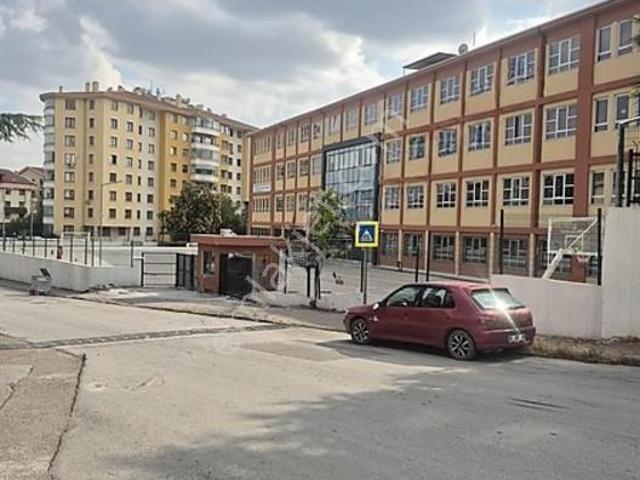 Etlik Mah. Merkezi Konumda K.otoparklı 4+1 Bakımlı Kiralık Daire