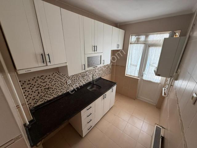Etlik Merkez'de Cadde Üstü Cephesi Açık 3+1 110m2 Yapılı Daire.!