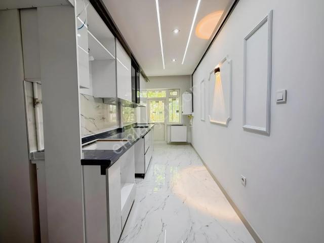 Etlik'de Cadde Üzeri Kat Konumunda Lüx Yapılı 3+1 115m2 Daire. !