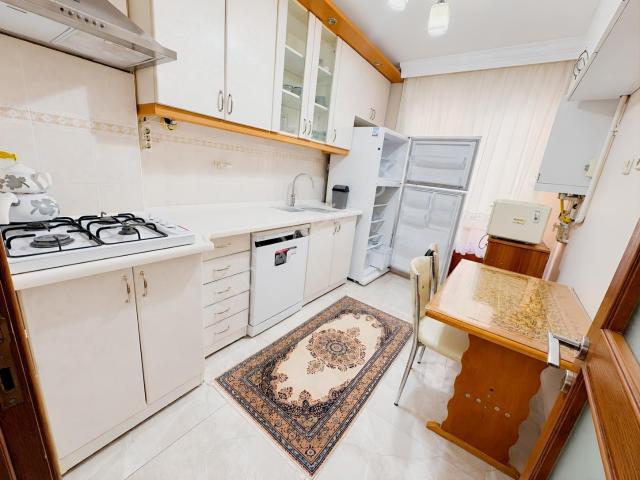 Etlik'te Hastaneler Yakını Caddede 3+1 Eşyalı Kiralık Daire