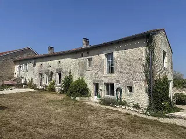 Etriac 16250 Achat / Vente maison
