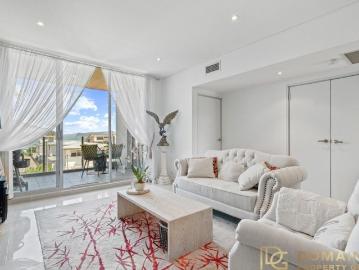 Ettalong Beach Waterside Elegance Awaits