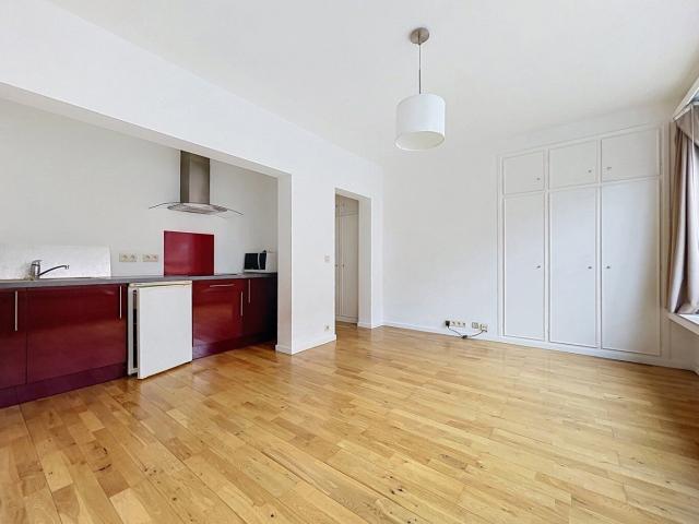 ETTERBEEK Agréable Studio près des Communautés