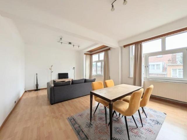 ETTERBEEK APARTMENT 1 BEDROOM/1 BATHROOM SPACIOUS &amp