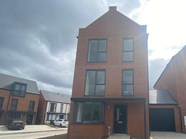 Etteridge Drive, Derby, DE22 4 bed house to rent £2,450 pcm £565 pw