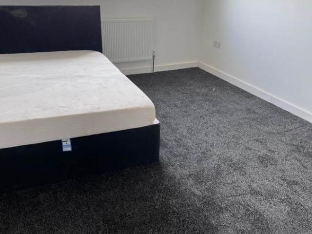 Ettingshall Road, Bilston WV14, 2 bed flat to rent, £850 pcm | PrimeLocation