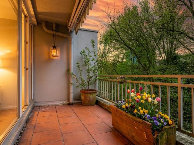 ETW MIT TOLLEM BALKON + AUFZUG IN DÜSSELDORF FLINGERN/DÜSSELTAL!