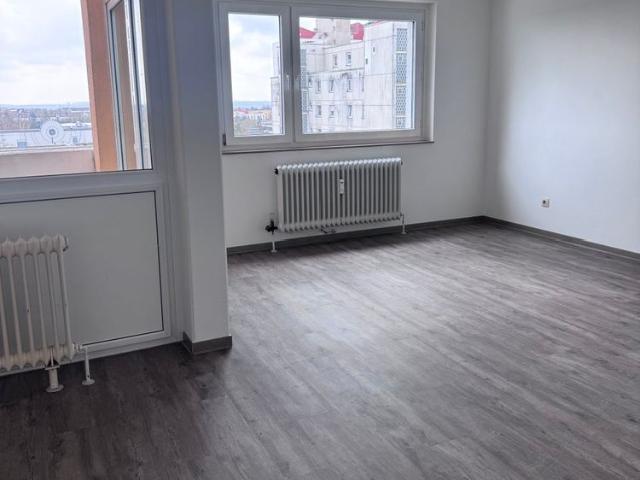 Etwas besonderes: großzügige 3 Zimmer Wohnung