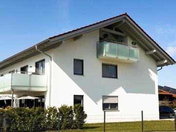 Etwas Besonderes! Schicke 2 Zi DG Whg. mit 2 BalkonenGrassau/Chiemgau