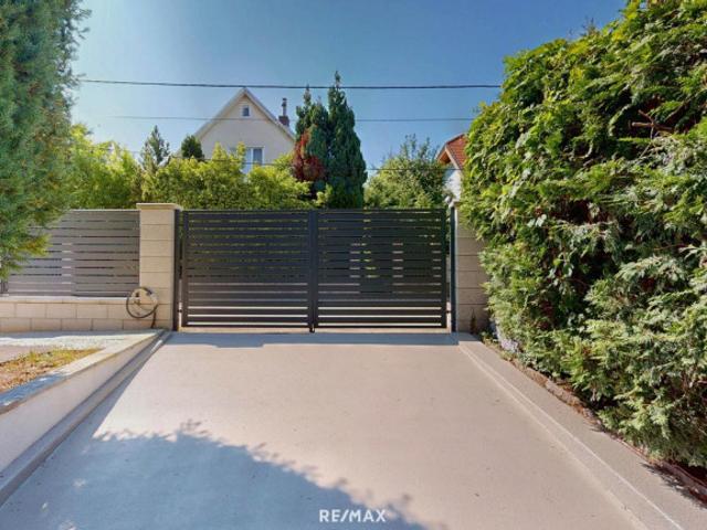 ETWAS GANZ BESONDERES Neuwertige Villa in Grün und Ruhelage mit gepflegtem Garten in privilegierter Lage Wien 1210