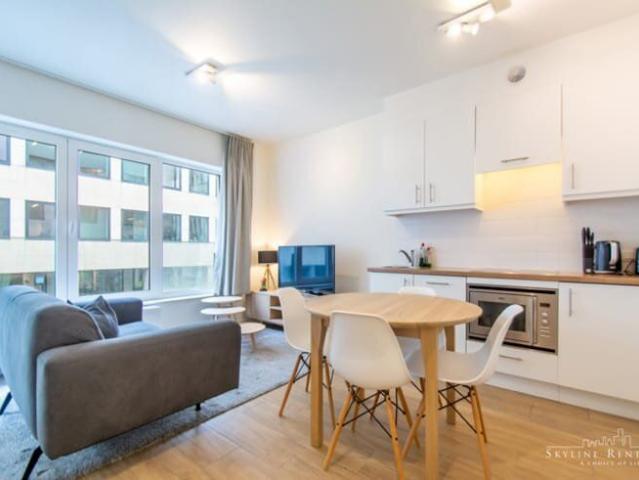 EU Beautiful bright furnished studio