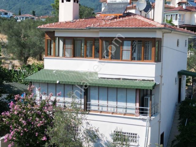 Eu Gayrimenkul'den Güre'de Tam Müstakil 7+1 Villa