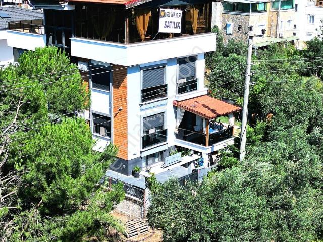 Eu Gayrimenkulden Havuzlu Müstakil Şömineli Barbekülü Villa