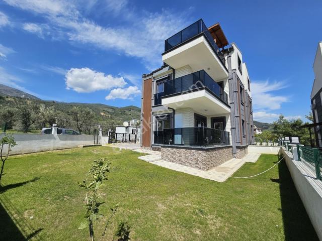 Eu Gayrimenkulden Panaromik Deniz Manzaralı 3+1 Villa