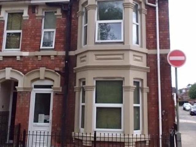 Euclid St, Swindon, SN1 1 bed flat to rent £1,050 pcm £242 pw