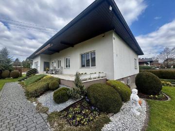 Bungalow Life mit Riesen Garten & Fluss Action