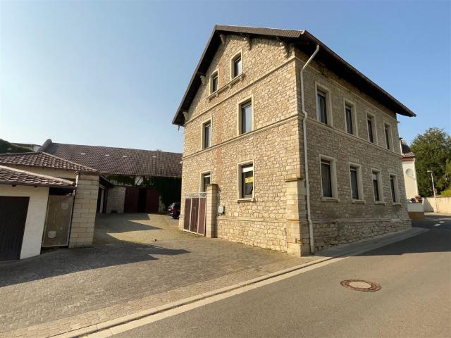 EUPORA® Immobilien: Schöner Winzerhof mit Scheunen und Weinkellern in Essenheim bei Mainz