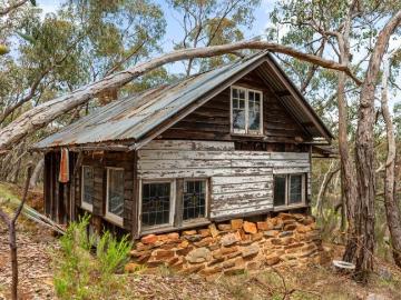 Eureka! Secluded Golden Opportunity Awaits