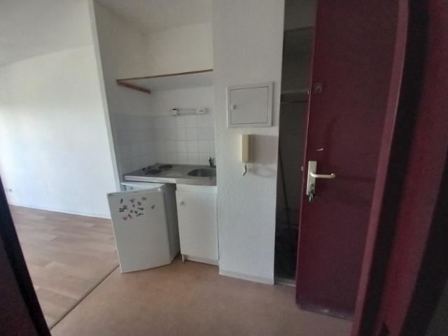 Euromédecine Studio TBEG avec balcon et parking