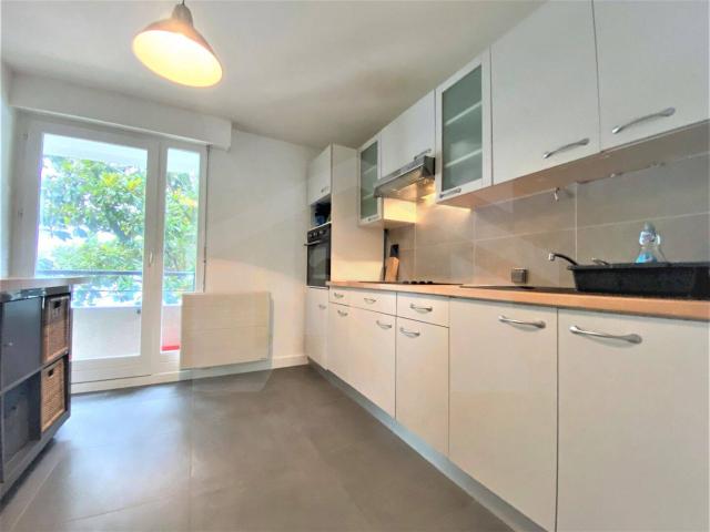 EUROPOLE. 25 RUE DU VERCORS GRENOBLE 3P+C MEUBLE 66,44m² TER