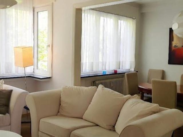 European District Arts Loi/Madou Beautiful 2 br appt