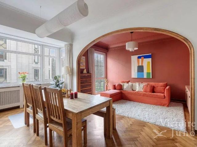 European Quarter: beautiful 2 bedroom apartment + office of