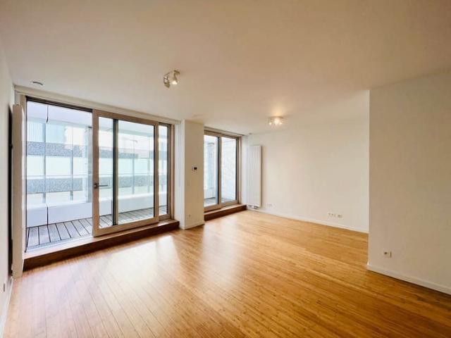 European Quarter – Lovely flat with a large terrace!
