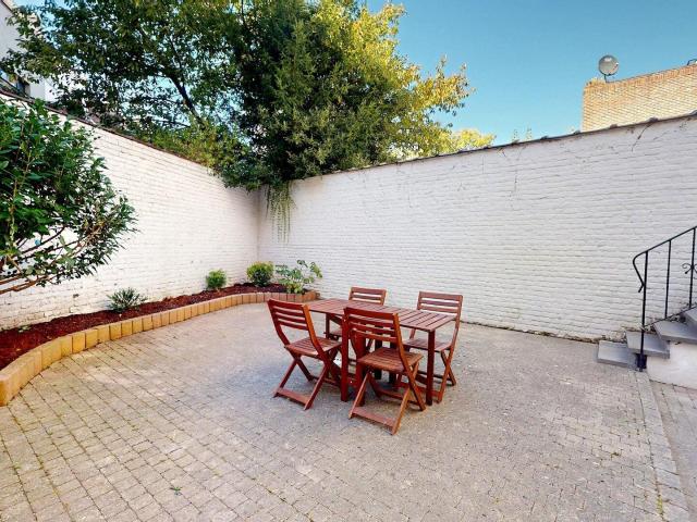 EUROPEAN QUARTER: STUNNING 2 BEDROOM DUPLEX, APPROX. 128 M²