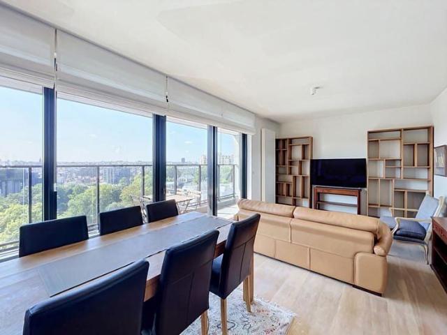 European Quarter: Stunning 3 Bed Apartment + Terrace
