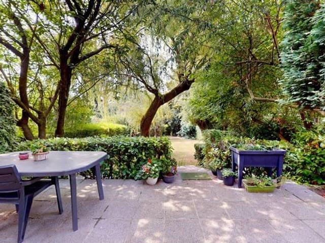 EUROPEAN SCHOOL: BEAUTIFUL 5 BEDROOM HOUSE, APPROX. 230 M²
