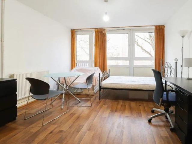 Euston Square NW1 Lovely 4 Bed Flat
