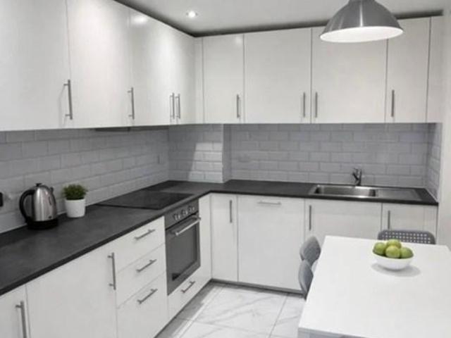 Euston Road, London, NW1 4 bed flat to rent £6,135 pcm £1,416 pw
