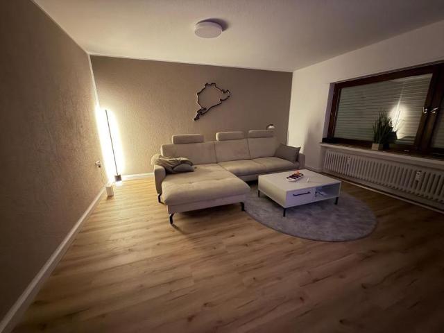 Euskirchen: Komplett renovierte 3 Zimmerwohnung mit Balkon in ruhiger Lage!