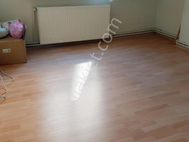Ev sane Emlaktan Çamlık Altında Kiralık 3+1